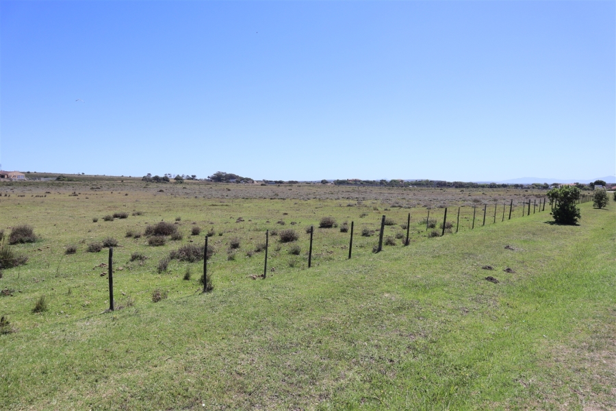 Commercial Property for Sale in Wavecrest Eastern Cape